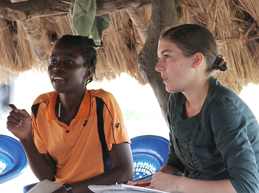 Kachel_Freiwilligendienste (c) Propeller/ Bistum Trier Kachel_Freiwilligendienste